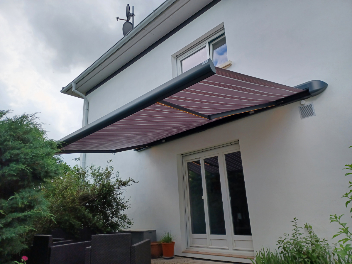 Store de terrasse ONX 5 vitrine porte bar Alsace Astralu